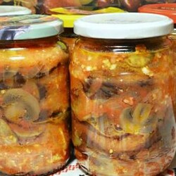 Рецепт салата из баклажанов и грибов на зиму. Получается сытным и вкусным! - Вкусные рецепты - медиаплатформа МирТесен