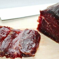 Я заливаю говядину водкой и через 3 дня получаю закуску вкуснее карпаччо