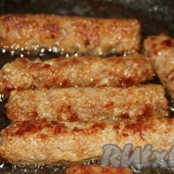 Колбаски из фарша из бутылки - 11 пошаговых фото в рецепте