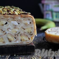 Блинный торт со сметанным кремом и бананами - 17 пошаговых фото в рецепте