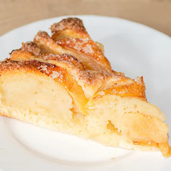 Пеку через день яблочный пирог с хрустящей корочкой и не надоедает. Быстрая выпечка с яблоками