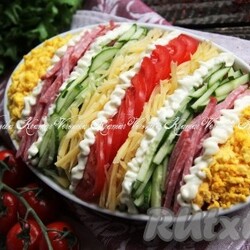 Салат "Елисейские поля" с колбасой