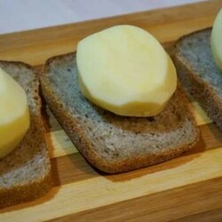 Рецепт простой, но очень вкусной закуски из хлеба и картофеля. Как пирожки! - Вкусные рецепты - медиаплатформа МирТесен