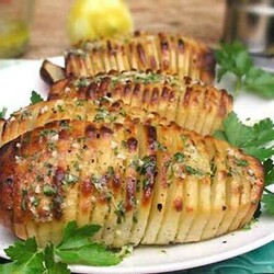 Картошка в мундире в духовке - блюдо без особых заморочек, а нравится всем - Скатерть-Самобранка - медиаплатформа МирТесен