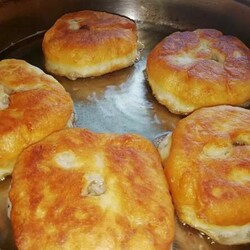 «Хрущевское» ТЕСТО на пироги и пирожки. Не черствеет, НЕ СОХНЕТ, не впитывает масло. Без молока и яиц - Вкусные рецепты                                             - 10 февраля                                             - 43661444376 - Медиаплатформ