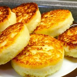 Как я готовлю без яиц и муки нежные и ВОЗДУШНЫЕ сырники. Зачем я убрала яйца из рецепта?! (кто не пробовал, не поймёт) - Вкусные рецепты                                             - 11 февраля                                             - 4322584417