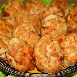 300 грамм фарша и у вас большущая порция нежнейших котлет на столе! Вот в чем секрет! - Скатерть-Самобранка - медиаплатформа МирТесен