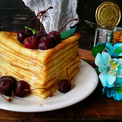 Очень тонкие блины на Масленицу: легкие рецепты (фото)