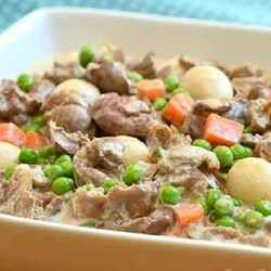 Куриные желудки с овощами в сметанном соусе: гастрономическое удовольствие - Вкусные рецепты - медиаплатформа МирТесен