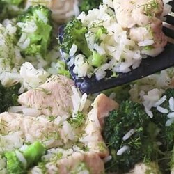 Рис с брокколи и куриным филе: вкусное блюдо к ужину - Вкусные рецепты - медиаплатформа МирТесен