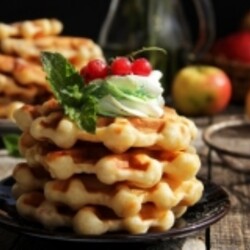 Яблочные вафли в электровафельнице