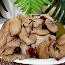 Маринованные вешенки (шампиньоны) за полчаса на праздничный стол - БУДЕТ ВКУСНО! - медиаплатформа МирТесен