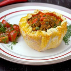 Фаршированные перцы в тесте: потрясающий вкус