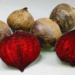 Отварили свеклу и весенний салат почти готов: смешиваем с морковью, луком и огурцами - Steak Lovers - медиаплатформа МирТесен