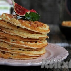 Творожно-банановые вафли в вафельнице - 10 пошаговых фото в рецепте