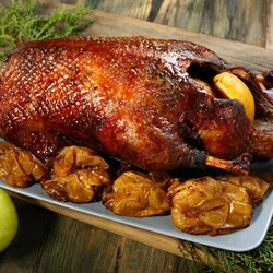Сочная и очень вкусная утка к новогоднему столу - Вкусные рецепты - медиаплатформа МирТесен