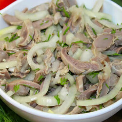 Закуска из курицы готовится в минуты: маринуем с луком как шашлык - Steak Lovers - медиаплатформа МирТесен