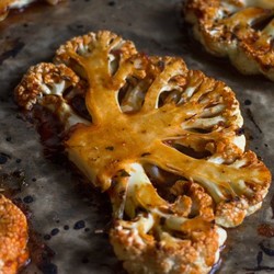 «Стейки» из цветной капусты