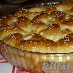 Пирог с клубникой из дрожжевого теста - 9 пошаговых фото в рецепте