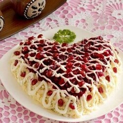 Готовимся ко дню влюбленных — Салат «Признание». Вкусно и фантастически красиво - Вкусные рецепты - медиаплатформа МирТесен