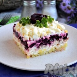 Салат из свеклы с рыбными консервами - 9 пошаговых фото в рецепте