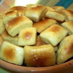 Пампушки на кефире с чесночным саламуром: с борщом или просто так — объедение - Скатерть-Самобранка - медиаплатформа МирТесен