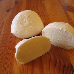 Сыр из картофеля? Легко. Для его приготовления я взяла всего лишь три ингредиента и вот что у меня получилось