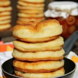 Творожные лепешки на сковороде - 12 пошаговых фото в рецепте