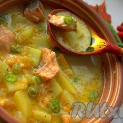 Сырный суп с лососем в мультиварке - 5 пошаговых фото в рецепте