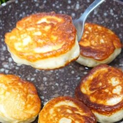 Пышные заварные оладьи на кефире - Скатерть-Самобранка - медиаплатформа МирТесен