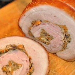 Рулет из свиной брюшины: очень вкусный рулет с запахом чеснока - Скатерть-Самобранка - медиаплатформа МирТесен