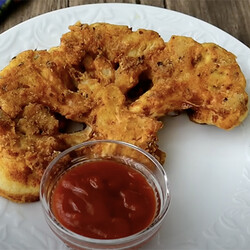 Цветная капуста в особом кляре. Убираем изначально пресный вкус, добавив к муке смесь маринада и молока