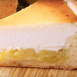 Быстрый пирог с творогом и яблоками