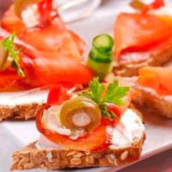 Канапе на любой праздник: 9 оригинальных идей