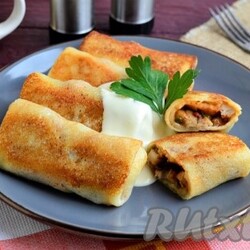 Блины, фаршированные курицей и грибами - 16 пошаговых фото в рецепте