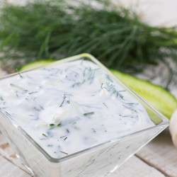 7 простых рецептов чесночного соуса