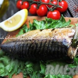 Скумбрия, запечённая в пергаменте в духовке - 8 пошаговых фото в рецепте