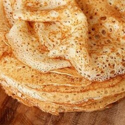 Готовим заварные блины на кефире - Четыре вкуса                                             - 10 февраля                                             - 43937529094 - Медиаплатформа МирТесен