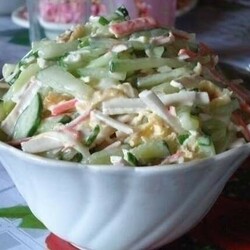 Очень вкусный салат с сыром сулугуни (косичкой) и крабовыми палочками - Вкусные рецепты - медиаплатформа МирТесен