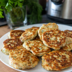 Котлеты из куриного филе с кабачком - Четыре вкуса - медиаплатформа МирТесен