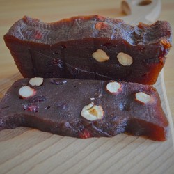 Подсмотрел у тещи простой рецепт мармелада. Она называет его "яблочный сыр"