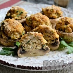 Фаршированные шампиньоны в микроволновке - 11 пошаговых фото в рецепте