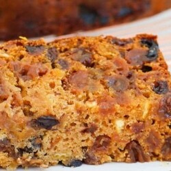 Фруктовый торт-пудинг всего из трех ингредиентов: наш новый рецепт