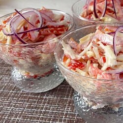 Для того, чтобы приготовить этот салат, нужно всего 15 минут (ничего варить не надо, все порезал и готово) - Вкусные рецепты                                             - 28 января                                             - 43556276493 - Медиаплат