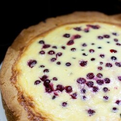 Творожный пирог с ягодой на песочном тесте - 9 пошаговых фото в рецепте