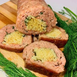 Обычным мясным рулетом точно не удивишь. А вот этот все запомнят - Вкусные рецепты - медиаплатформа МирТесен