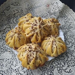 Слоёные пирожки с мясом из быстрого слоёного теста - 26 пошаговых фото в рецепте