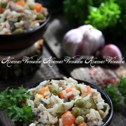 Салат с варёной курицей и рисом - 9 пошаговых фото в рецепте