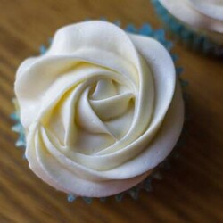 Бесподобный сметанный крем со вкусом пломбира - Вкусные рецепты - медиаплатформа МирТесен