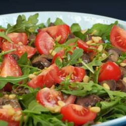 Салат из куриной печени с помидорами и салатным миксом - Вкусные рецепты - медиаплатформа МирТесен